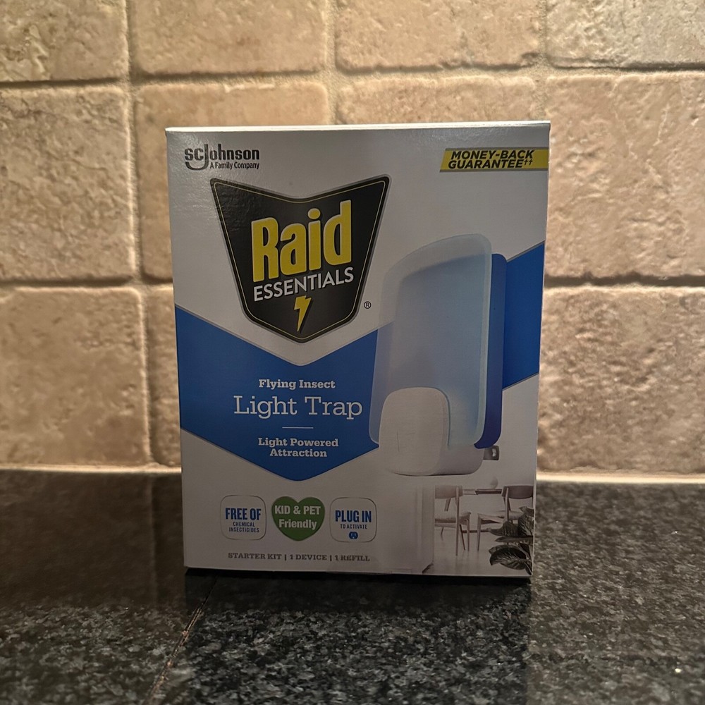 NEW Raid Essentials Flying Insect Light Trap Starter Kit: 1 Device & 1 Refill 💡