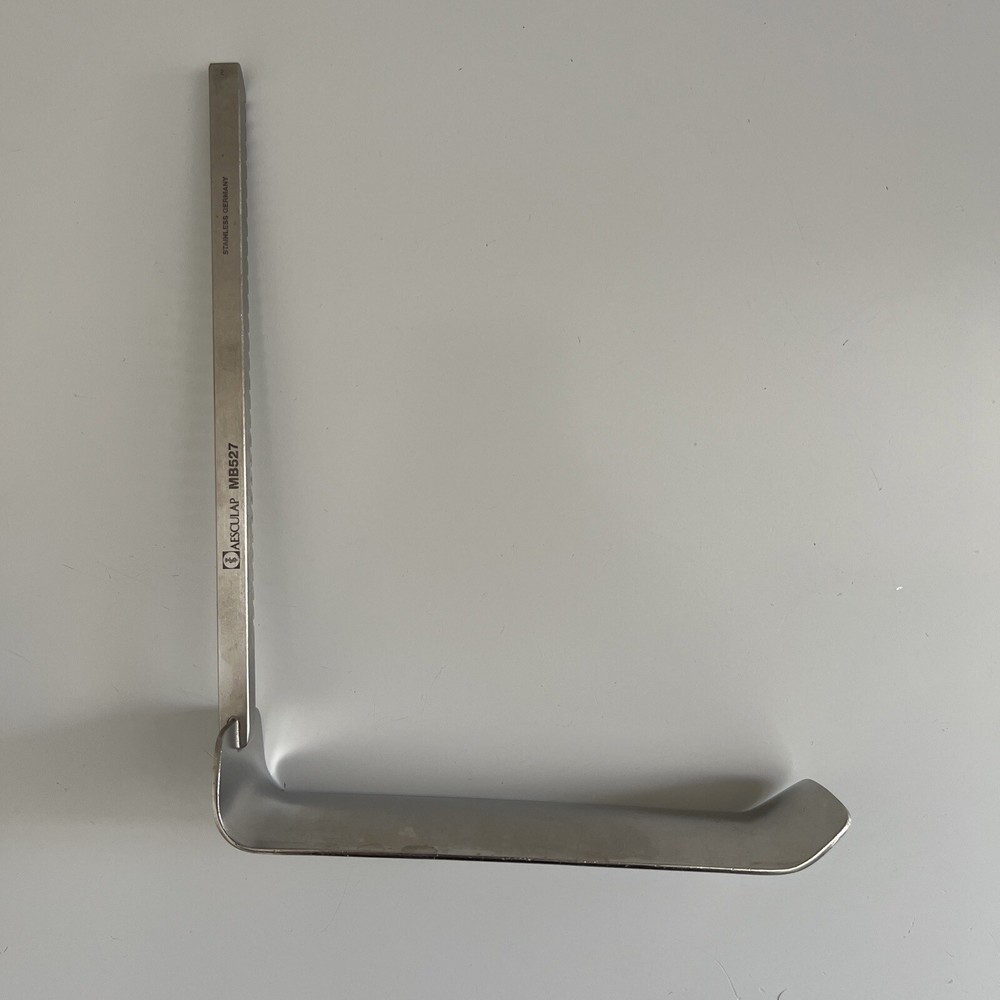 Aesculap MB527 Kelly Ring Retractor Blade, 2” x 6”