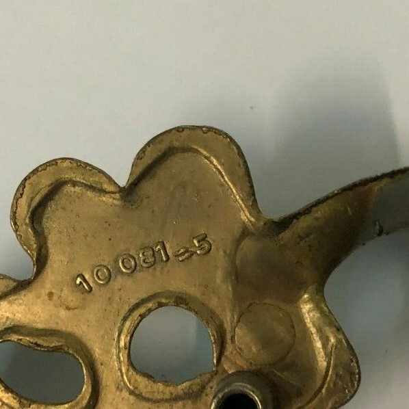 French Provincial Pull 2.5" Center 6" overall #10081