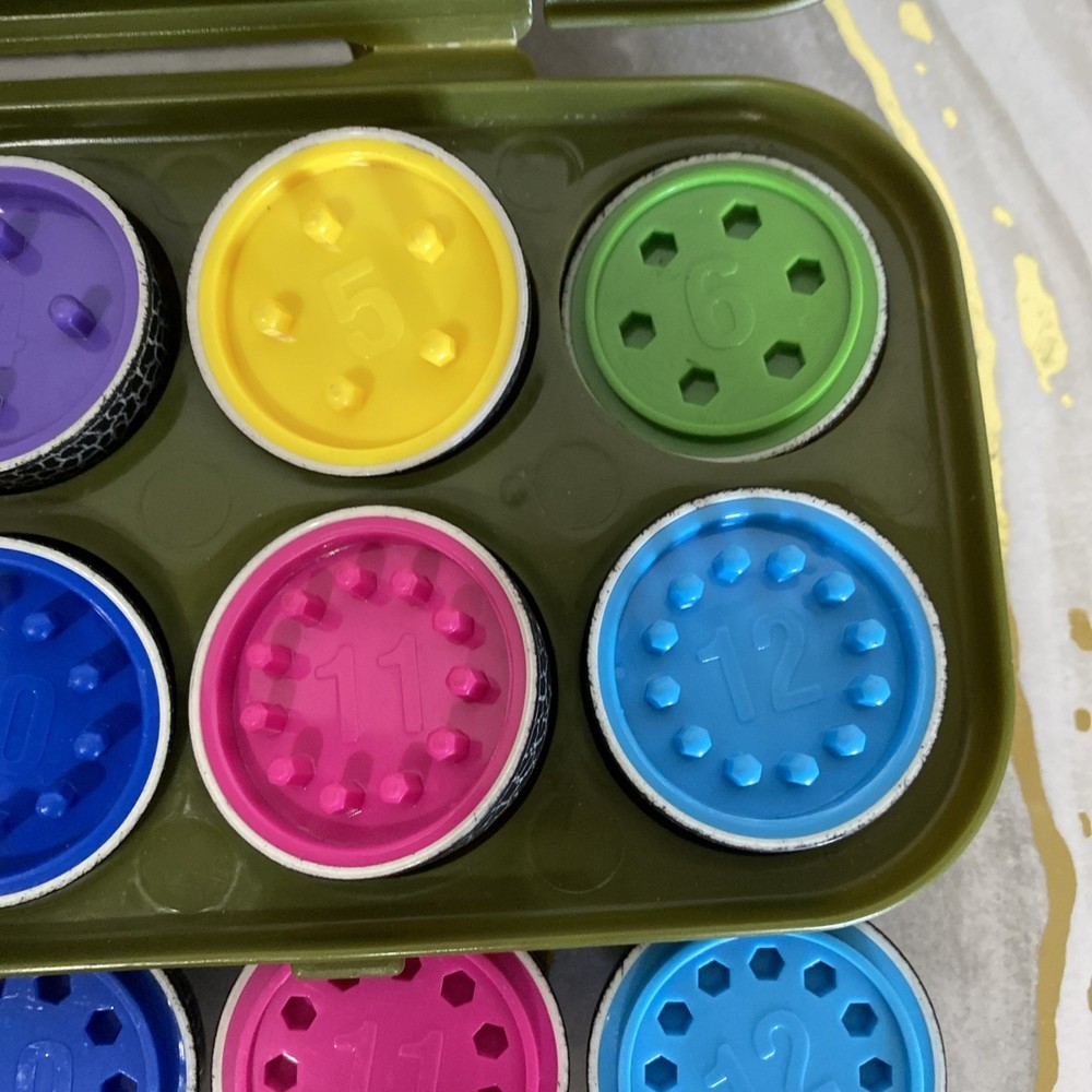 Ivy Step Dinosaur Counting Eggs With Carrying Case
