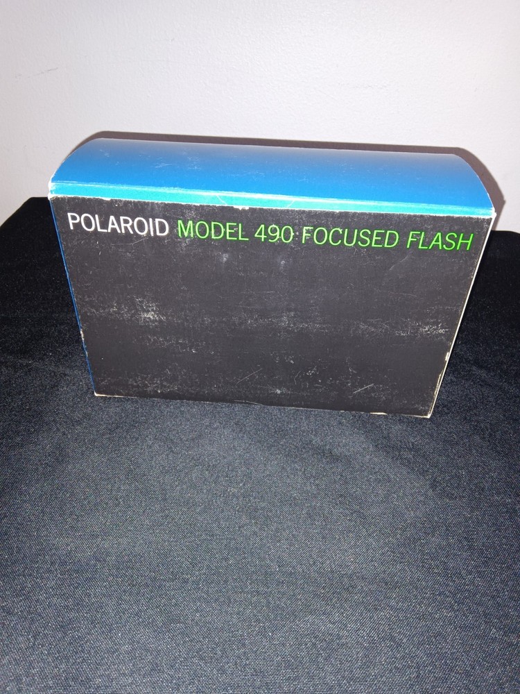 Polaroid Model 490 Focused Flash in Original Box