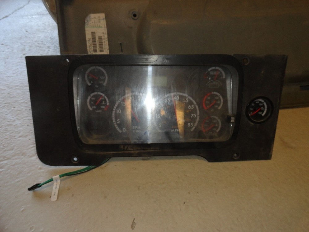 FREIGHTLINER CASCADIA 2012: Instrument Cluster