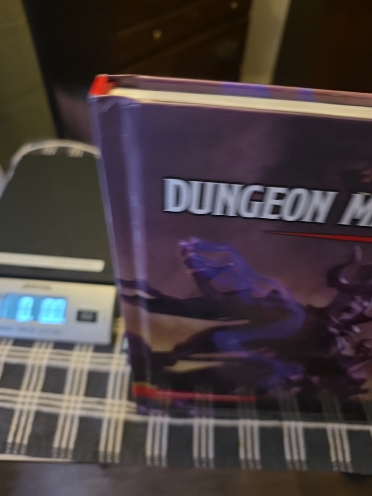 Dungeons and Dragons Dungeon Master's Guide Book