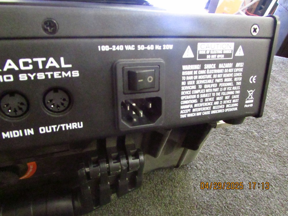 Fractal Audio Systems AX8 Amp Modeler/Multi-FX Processor - Black