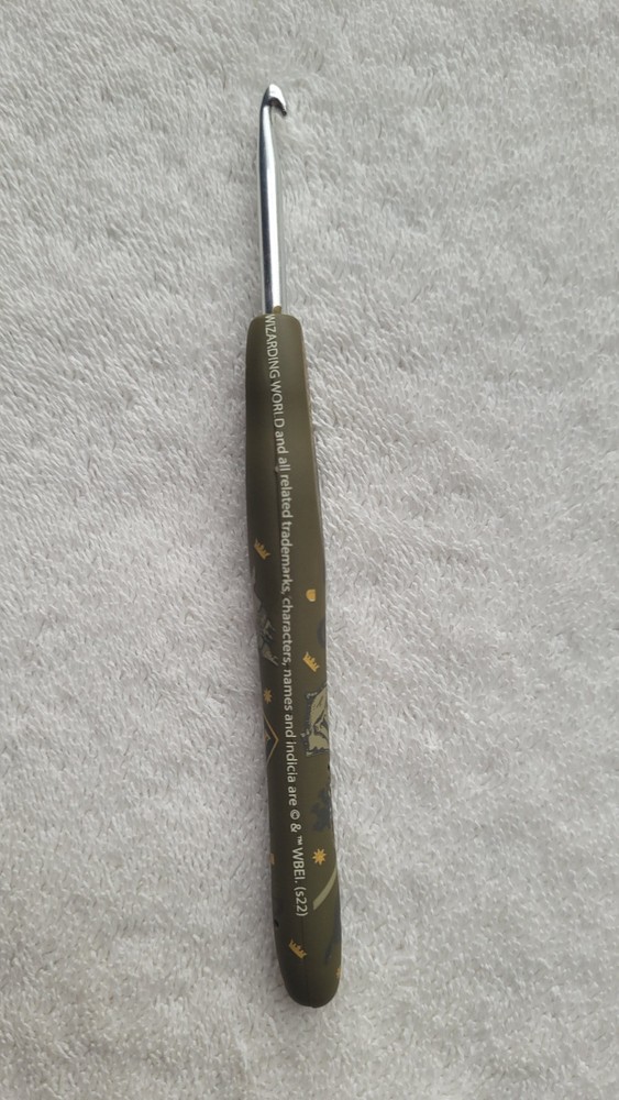 Preowned Harry Potter Sorting Hat Wooble Ergonomic Crochet Hook