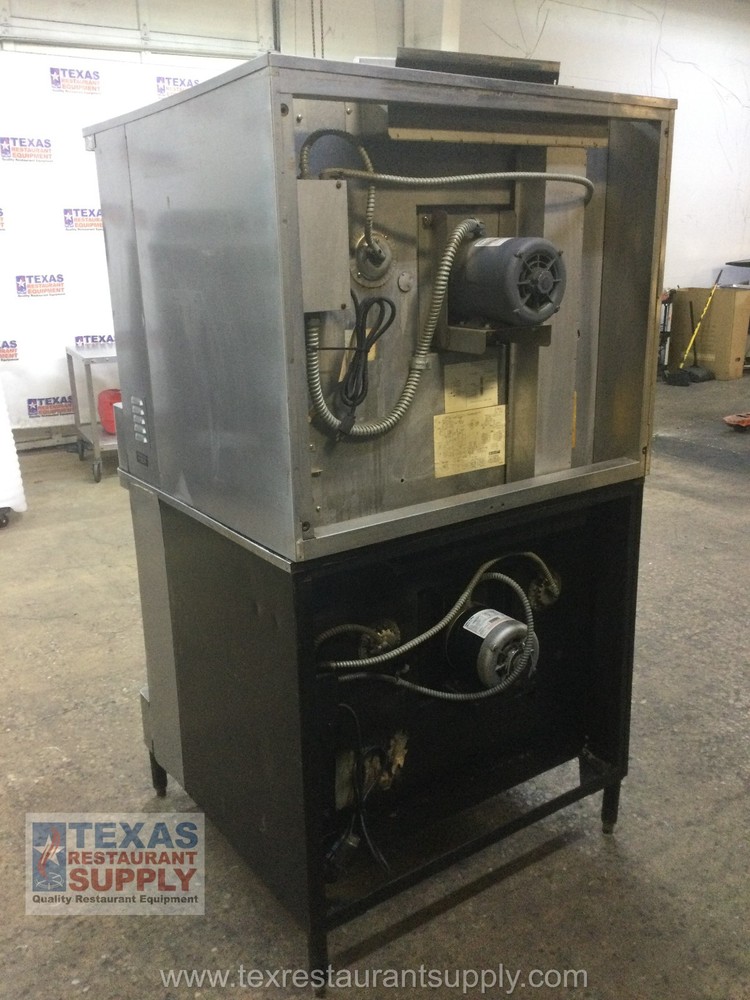 Blodgett DFG-100-3-S Gas Double Stack Full Size Convection Oven