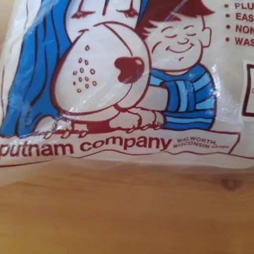 2 Vintage 14 Inch Square Pillow Polyester Inserts