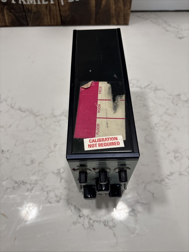 Bruel & Kjaer Charge Amplifier Type 2635