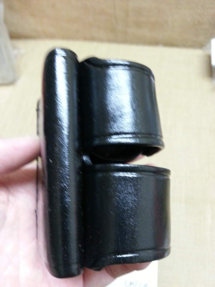 Aker Double Speedloader Pouch New Old Stock Condition Medium