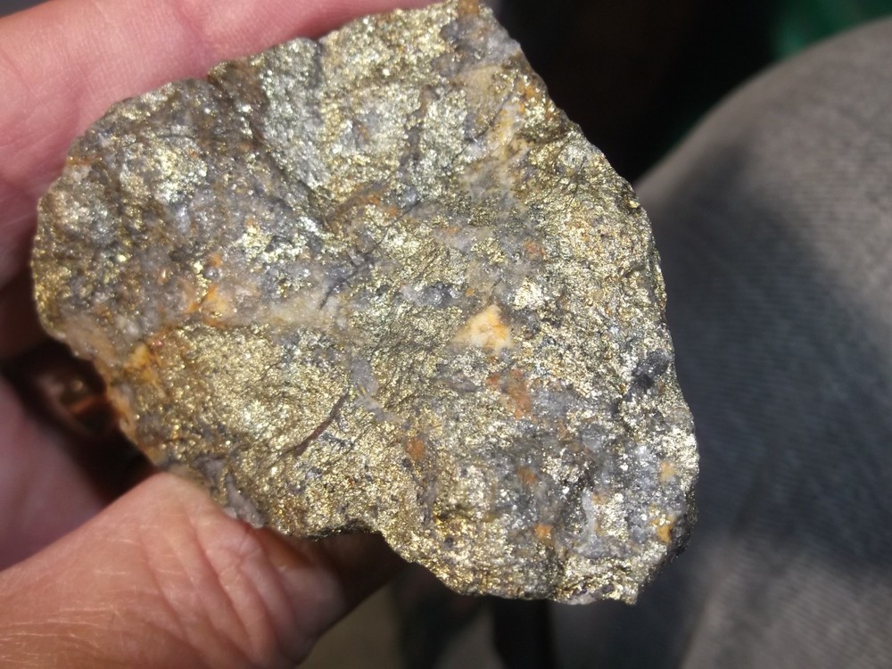 gold silver copper ore, 93 grams samples ,ore high grade .