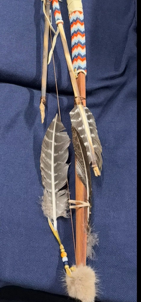 NATIVE AMERICAN BOW & Arrow