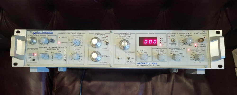Axon Instruments AxoPatch 200A Patch Clamp Amplifier