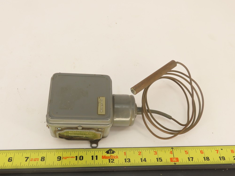 Honeywell T414A 1072 2 TEMPERATURE SWITCH CONTROLLER