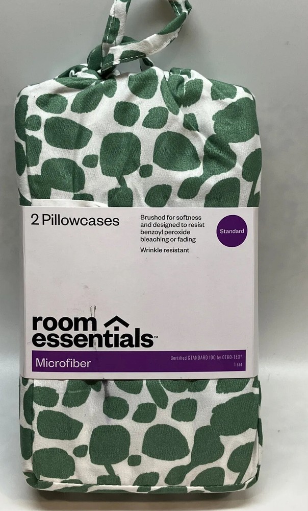 Okeo-Tex Room Essentials 2 Standard Microfiber Pillowcases Wrinkle Resistant BN
