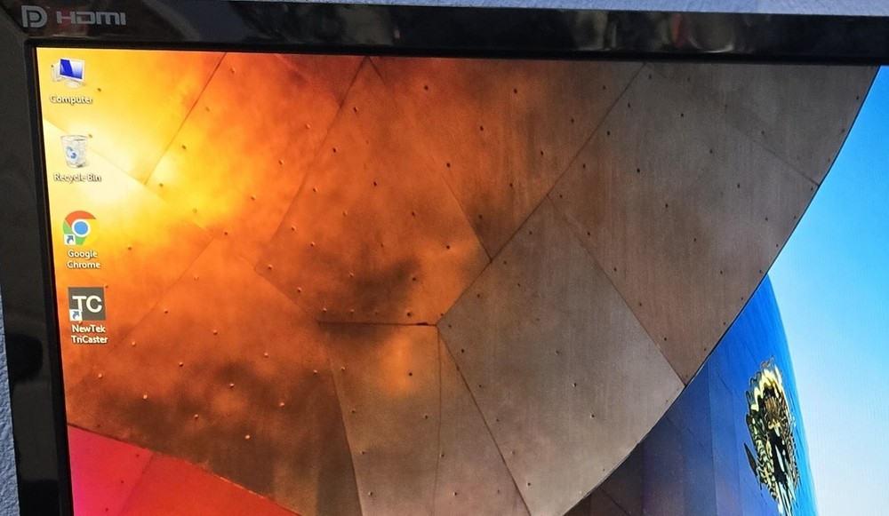 NewTek TriCaster TCXD 8000 W/ Control Surface Unit (BINZ001B)