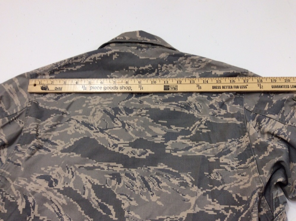US Air Force Man’s Utility Coat Air Force Camouflage Pattern Size 40 Regular