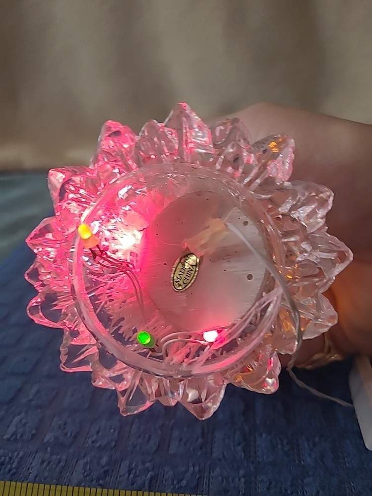 LIGHTED PLASTIC CHRISTMAS TREE ( BIN C)
