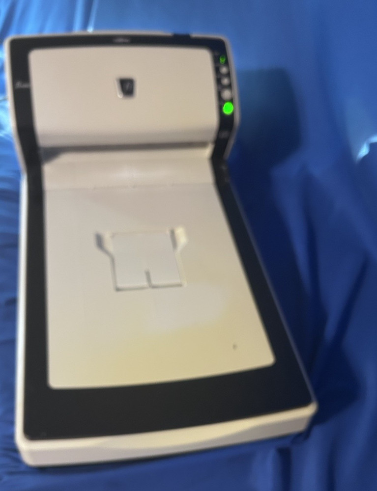 Fujitsu fi-6240Z Flatbed High Speed 600 DPI Document Scanner USB