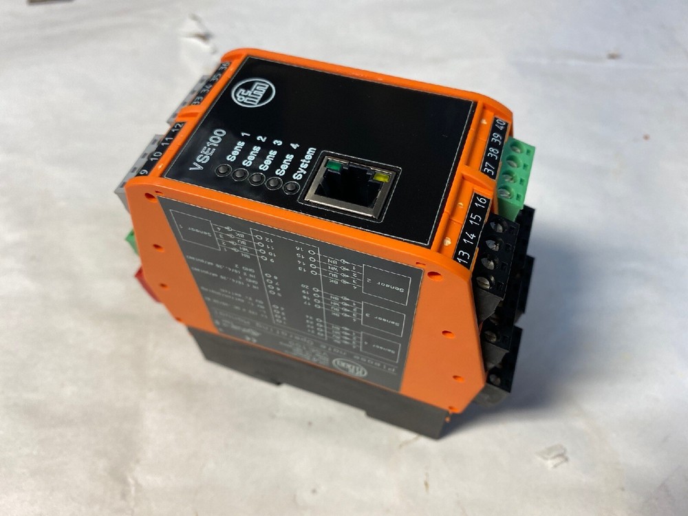 IFM EFECTOR 800 Vibration Diagnostic Sensor Controller VSE100 FAST SHIPPING