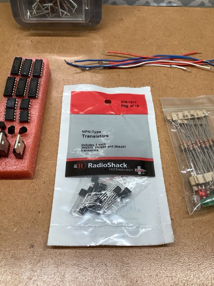 Radio Shack Electronics Learning Lab Model 28-027 - Untested - Read Description