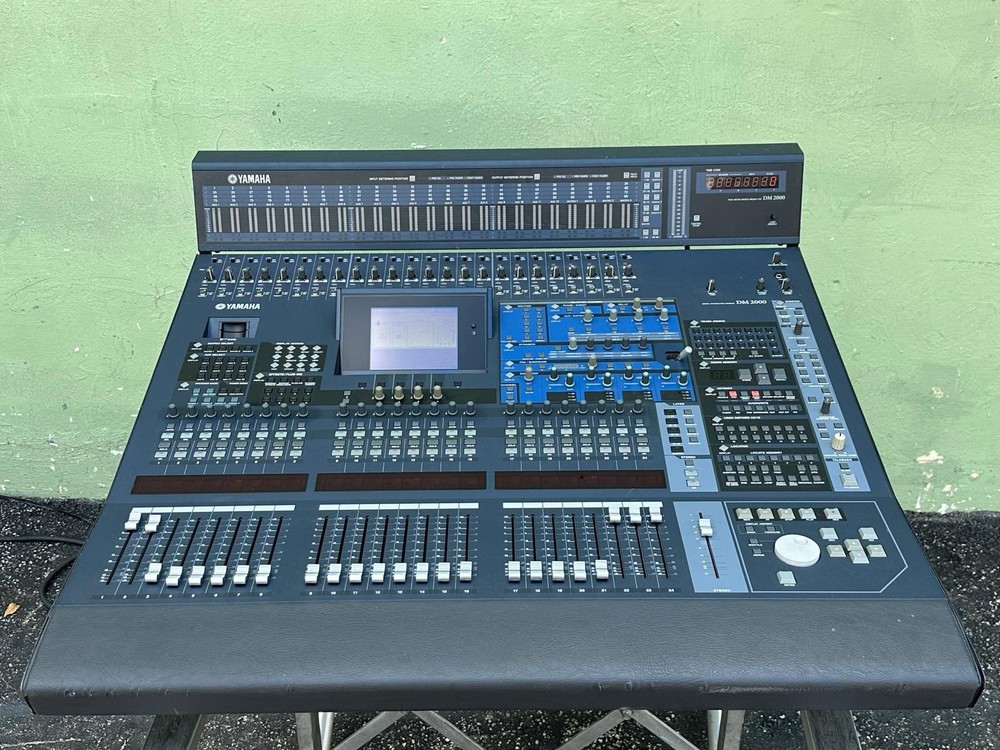 Yamaha DM2000 Digital Mixing Console W/Case #4097 (One)