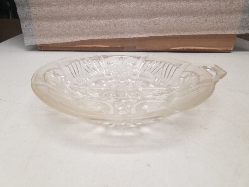 7.75" Clear Glass Divided Relish dish with Handle