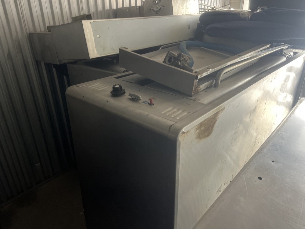 72” BRICK BAKERS PRIDE COMMERCIAL DOUBLE-DECK PIZZA OVEN - Bricks- Working