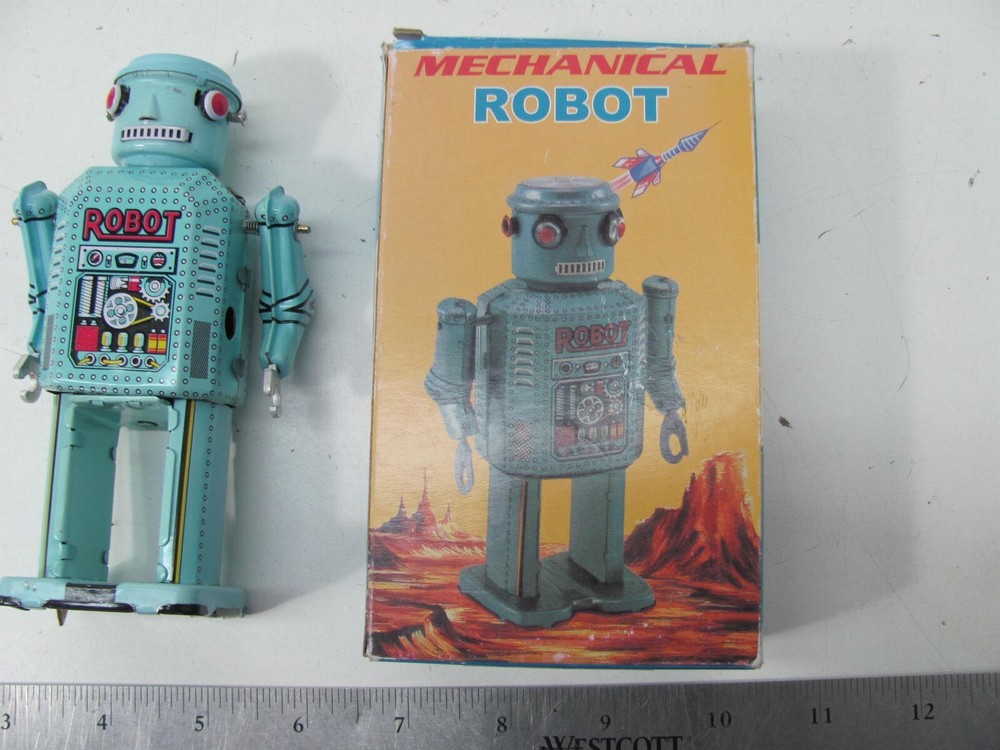 MS 416 ROBOT LILLIPUT WIND UP TIN ROBOT MINT
