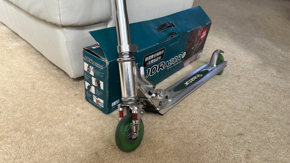 JDRazor Kick Scooter Silver Original Box