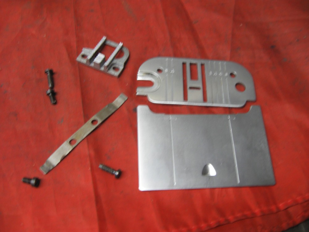 Singer 6110 Sewing Machine Needle Throat Bobbin Plate Feed Dog