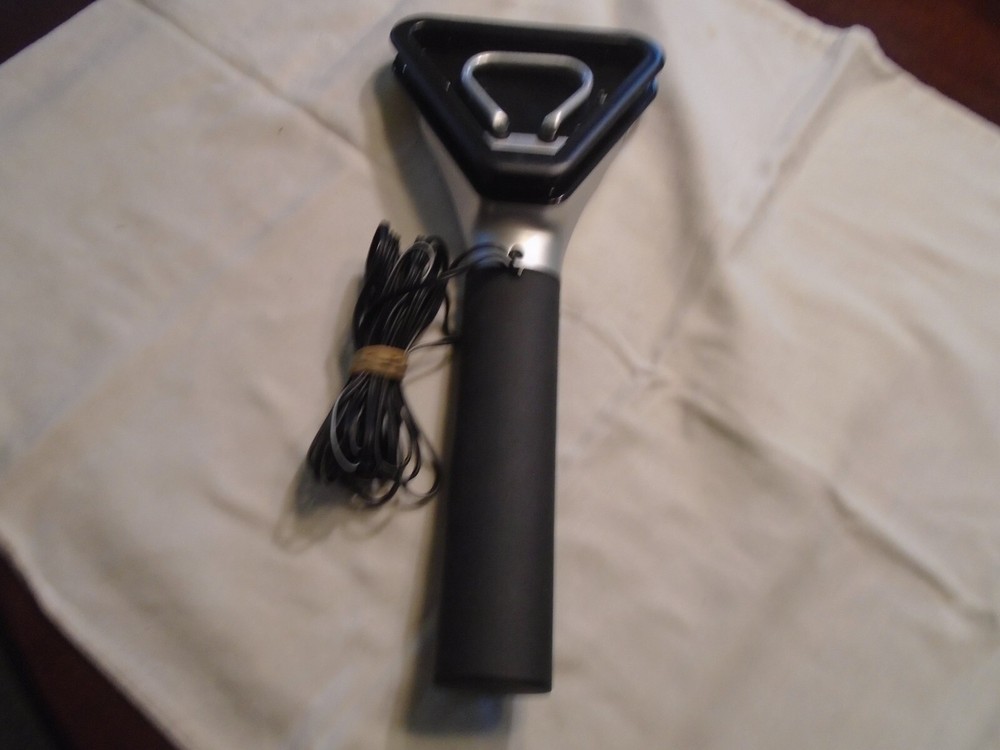 SAMSONITE Lighted Electric Car Windshield Scraper w/15ft. Cord