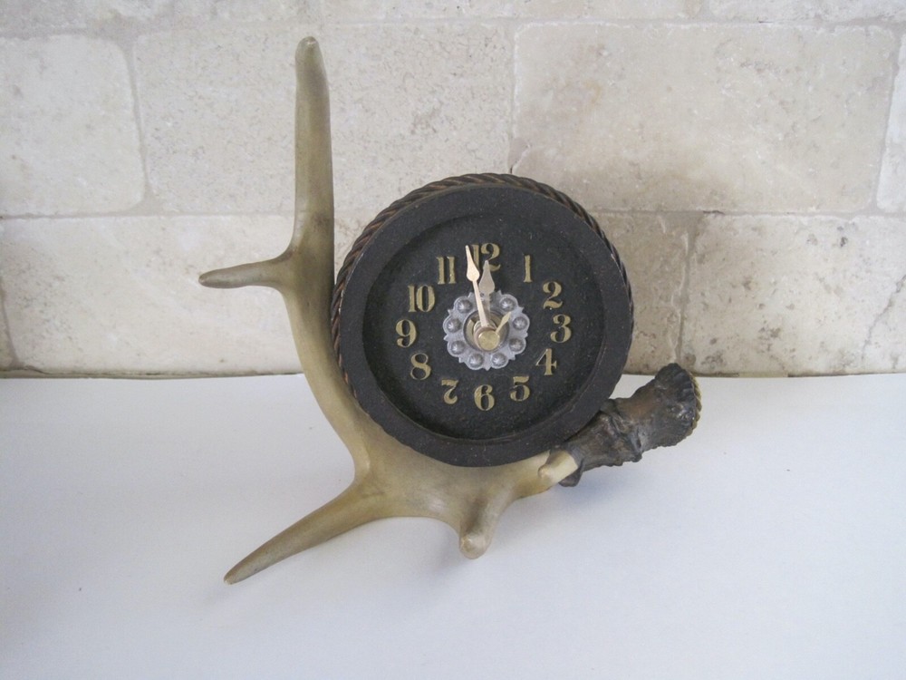 Figi Round Ranch Clock Faux Antler