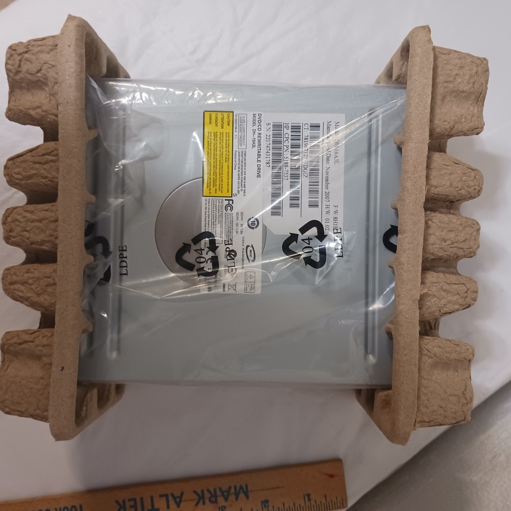 Lightscribe DVD CD Rewritable Drive Model DH- 1643L Untested