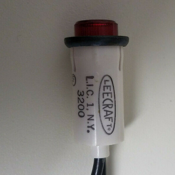 LEECRAFT / SNAPLITE PANEL LAMPS 14V .08A RED