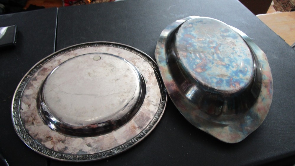 LOT OF 2 SILVERPLATED SERVING TRAYS