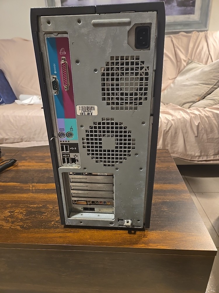 Dell Dimension 8100 Pentium 4 (Retro Gaming PC)