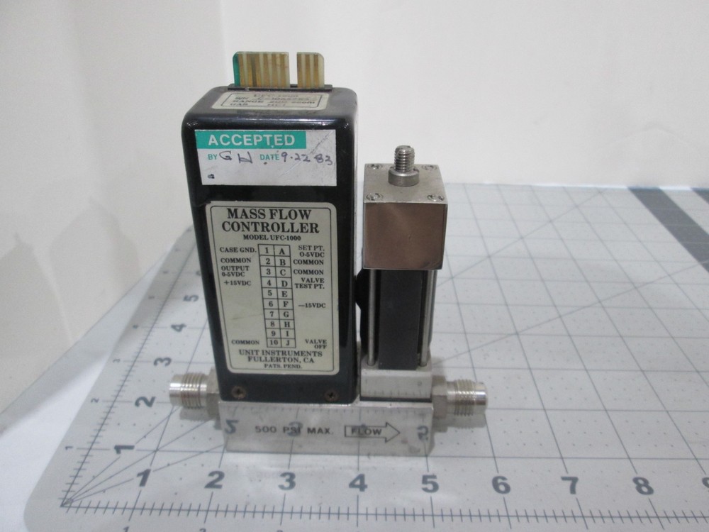 Unit, UFC-1000, Mass Flow Controller, HCL, 200 SCCM, Used