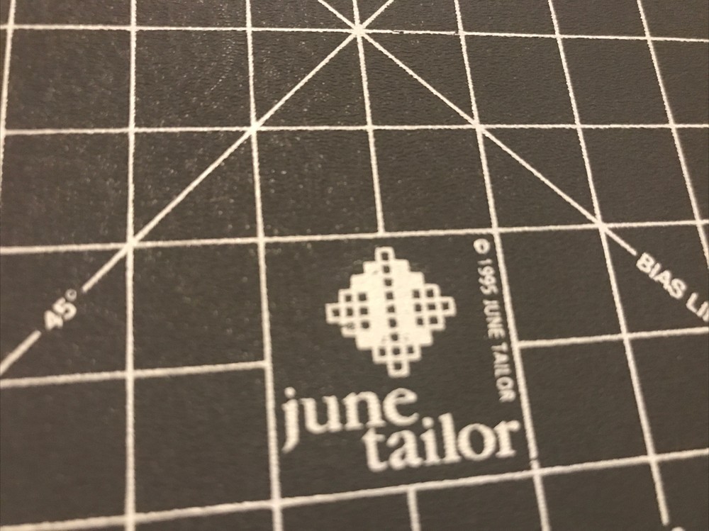 Rotary Cutting Mini Mat - 5" x 5" - June Tailor