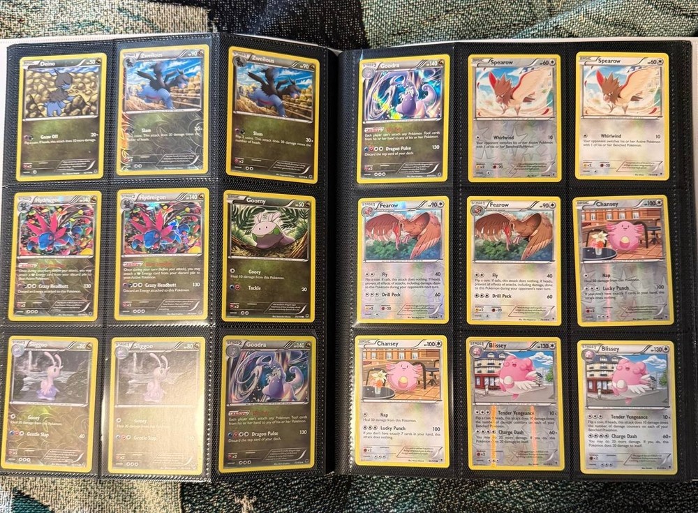 Pokemon 2014 XY Phantom Forces near-master set binder