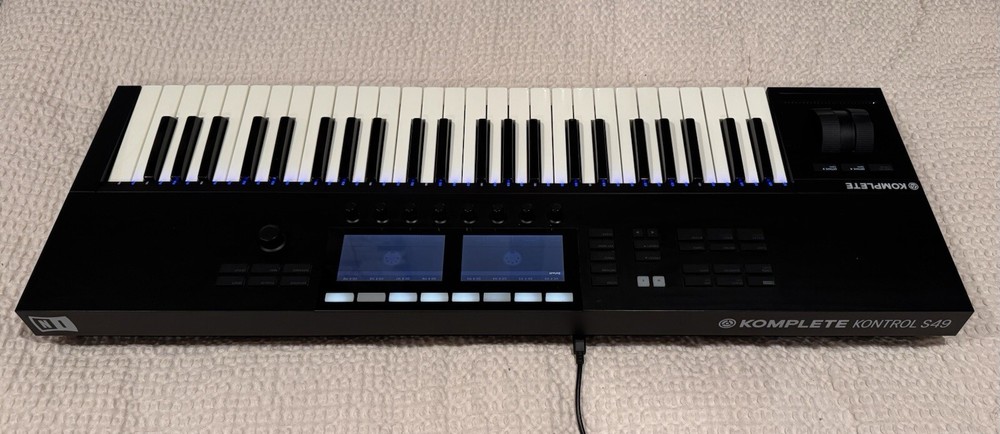 Native Instrument S49 MK2 “Komplete Kontrol” Keyboard Controller
