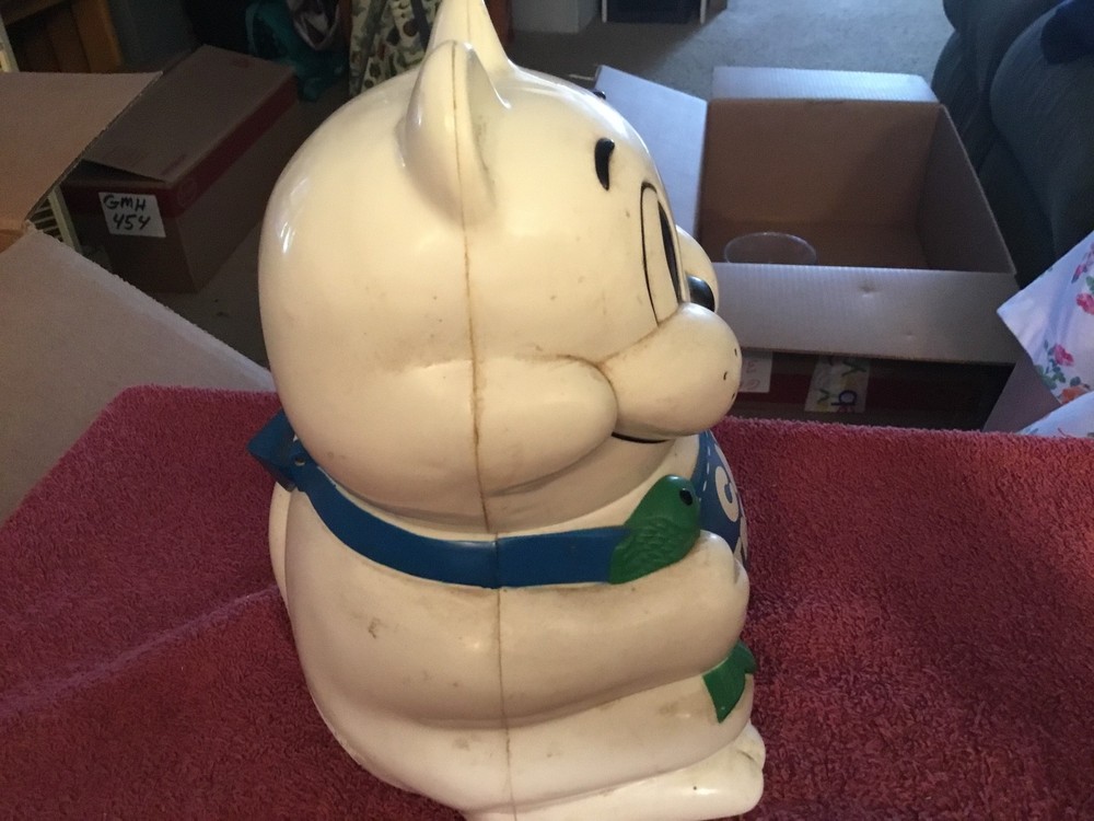 Plastic Cat Treat Cookie Jar