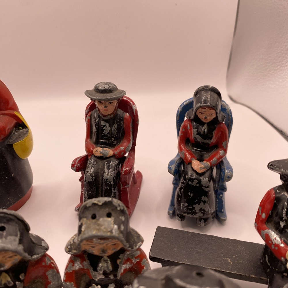 Cast Iron Vintage Amish Figures Lot