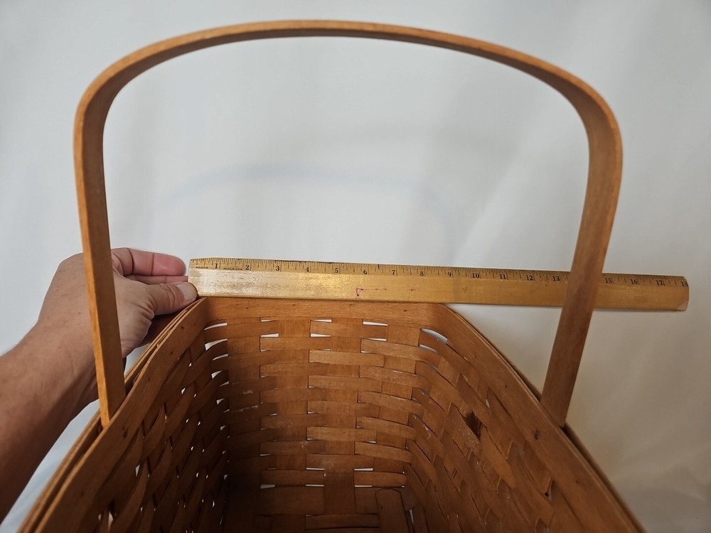 VTG 1992 LONGABERGER BASKET SIGNED #R
