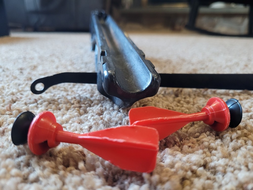 BARNETT BANDIT, CROSSBOW W/ 2 DARTS, USED, NO STRING