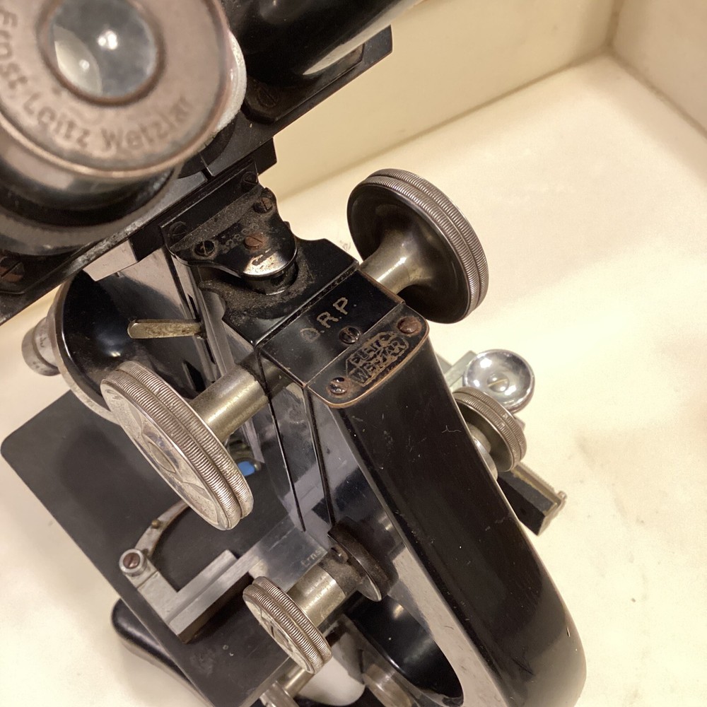 Vintage ERNST LEITZ WETZLAR Microscope - 3 Objectives Included