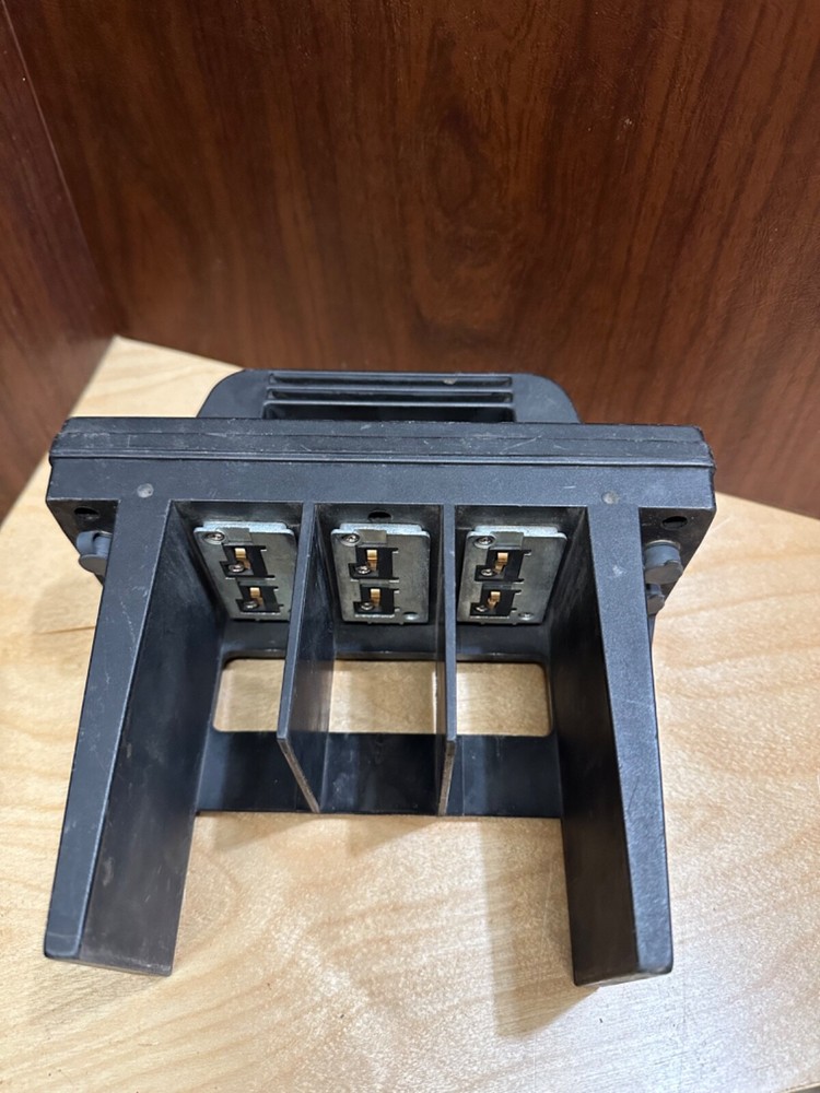 Trimble/Geodimeter/Spectra Multi Battery Adapter