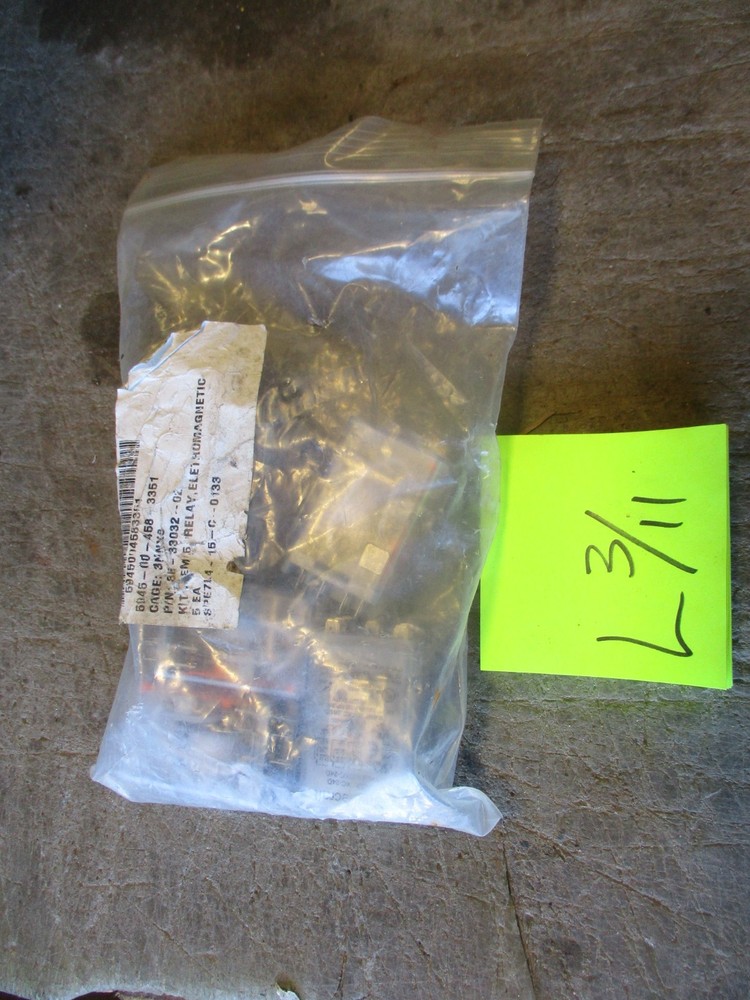 5 NIW Electromagnetic Relays 5945004583351, PN 85-33032-02