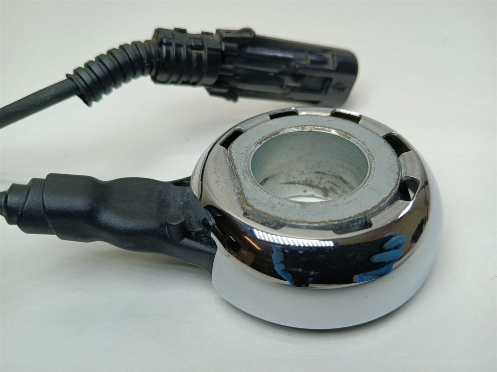 Harley-Davidson 2012 Electra Glide CVO Front ABS Sensor 40614-08