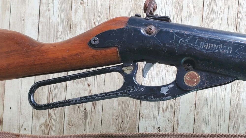 DAISY Model 99 Champion BB Gun ( Fully Working CONDITION)