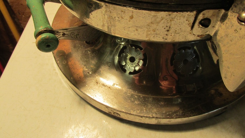 Bersted Waffle Iron Model 224